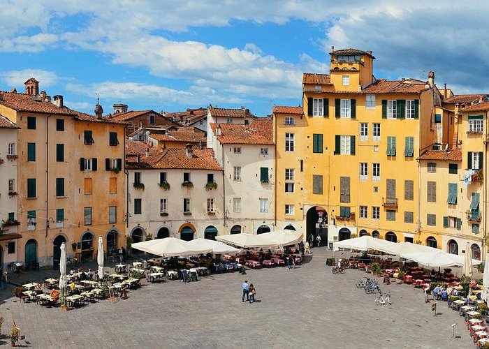 Lucca & Pisa with Wine Tasting