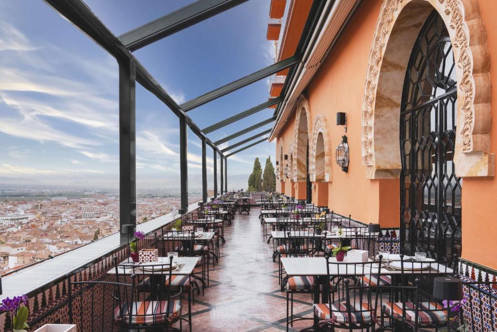 Hotel Alhambra Palace